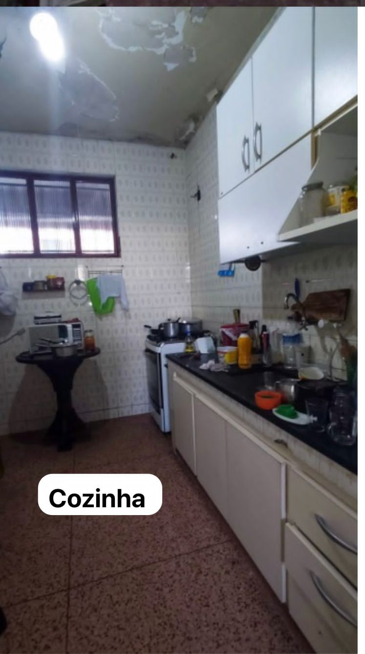 Casa à venda com 3 quartos, 250m² - Foto 4