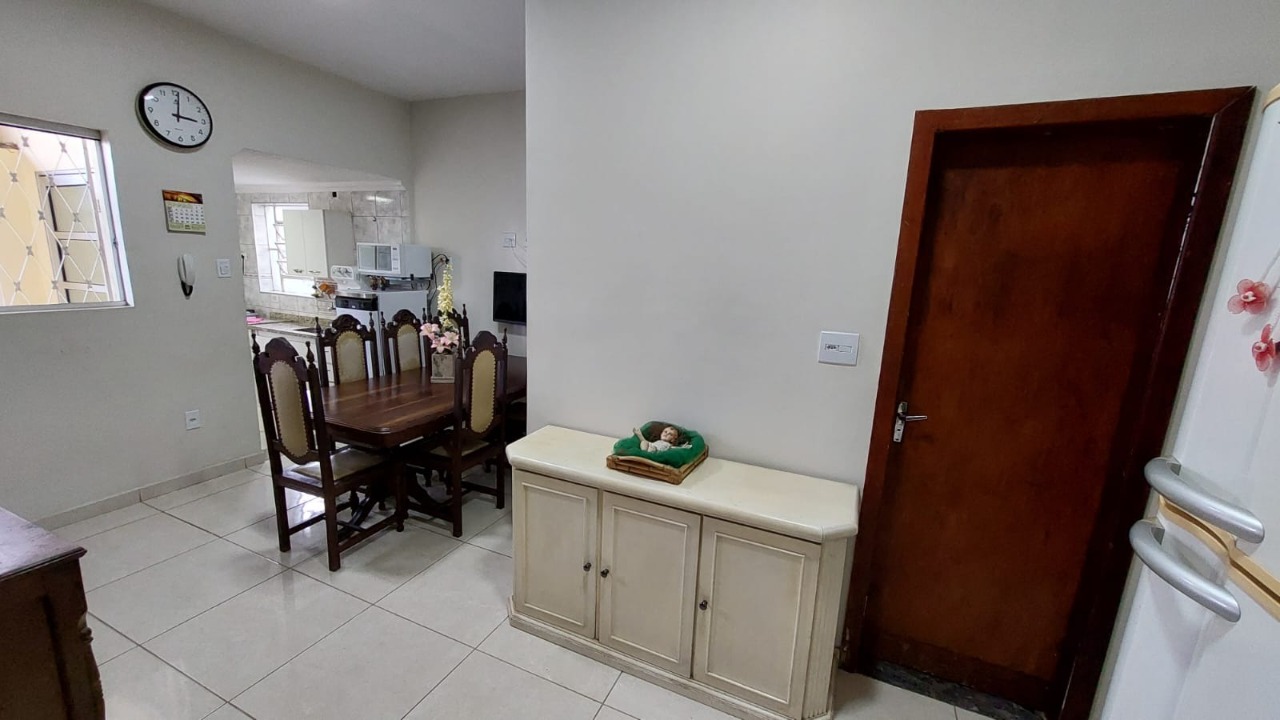 Casa à venda com 4 quartos, 250m² - Foto 12