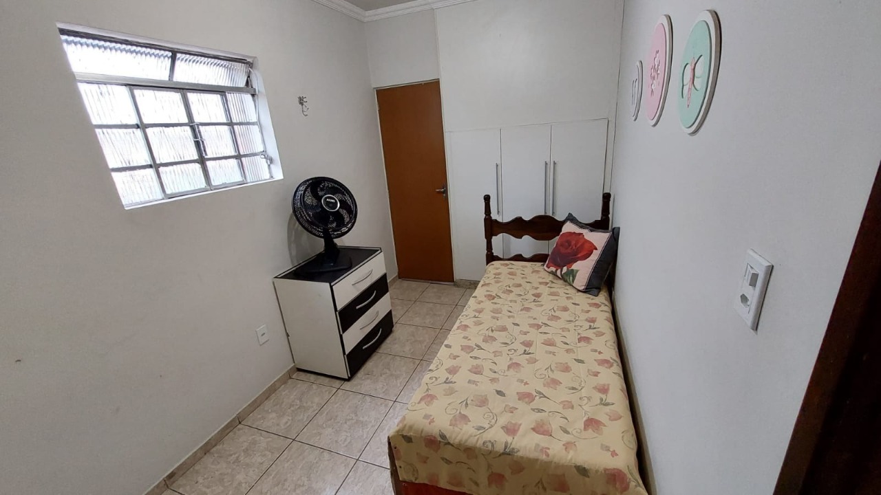 Casa à venda com 4 quartos, 250m² - Foto 24