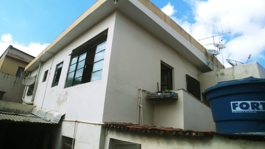 Casa à venda com 7 quartos, 210m² - Foto 6