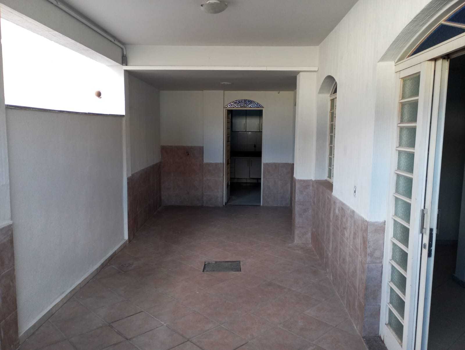 Casa para alugar com 3 quartos, 150m² - Foto 3