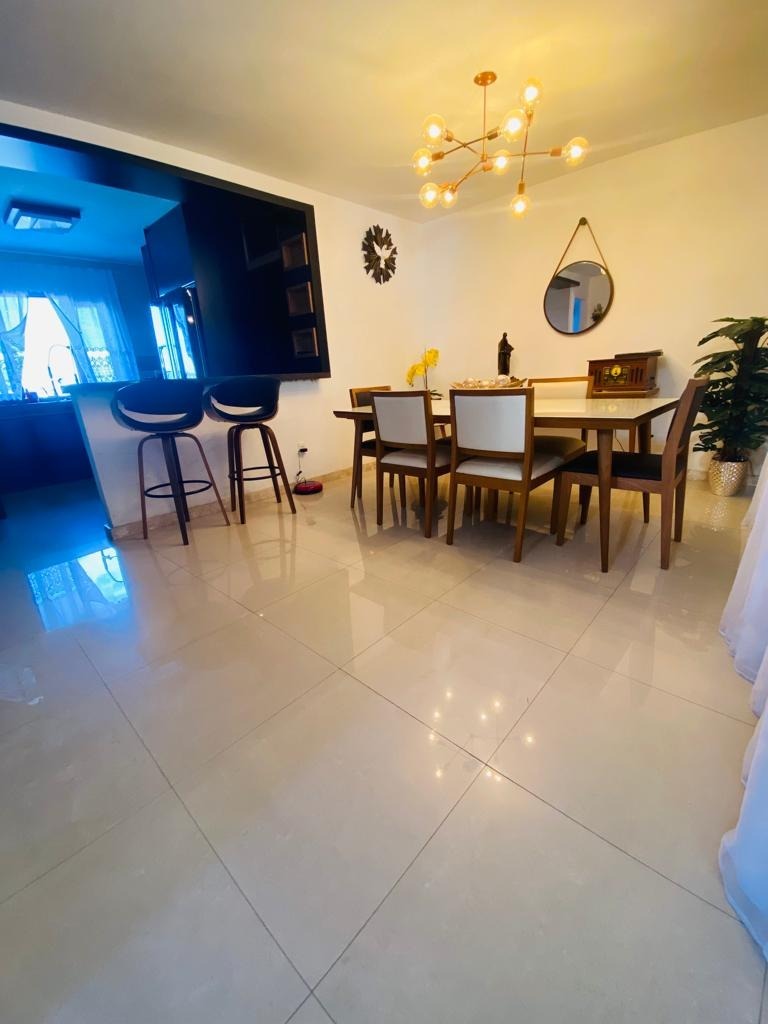 Casa à venda com 4 quartos, 200m² - Foto 3