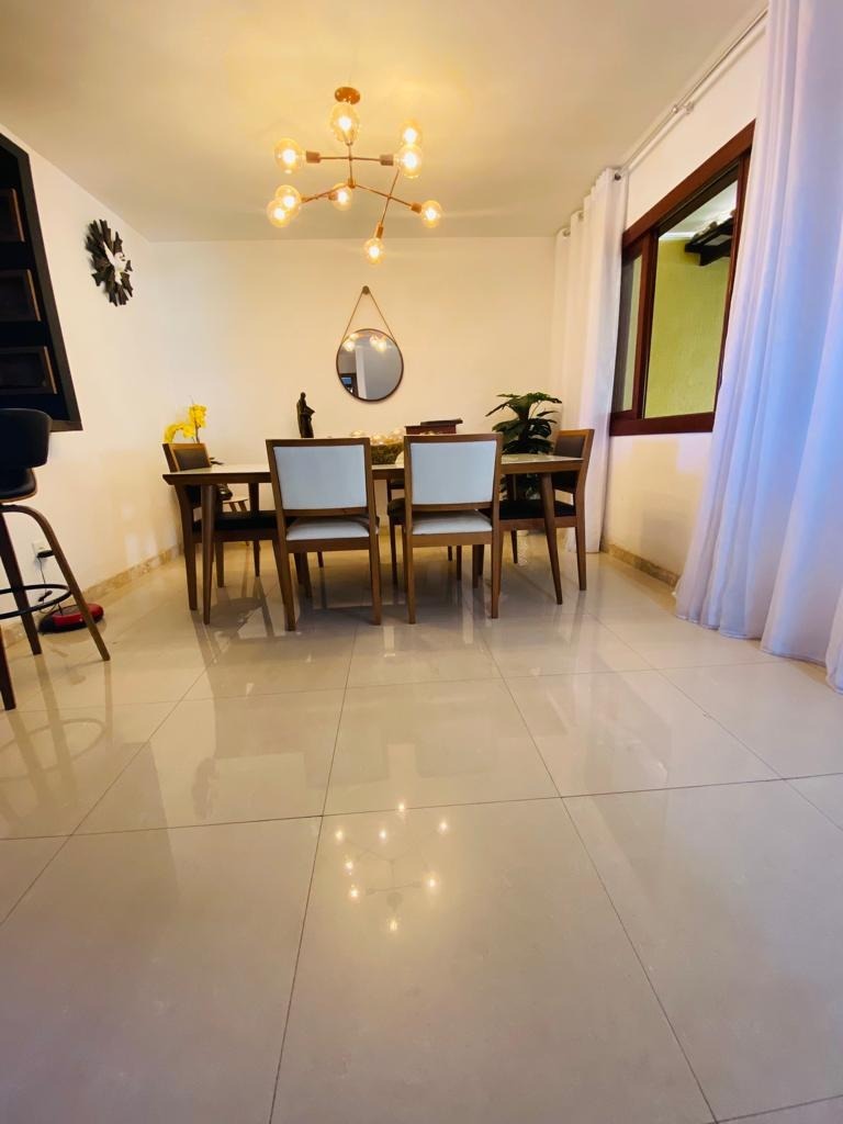 Casa à venda com 4 quartos, 200m² - Foto 4