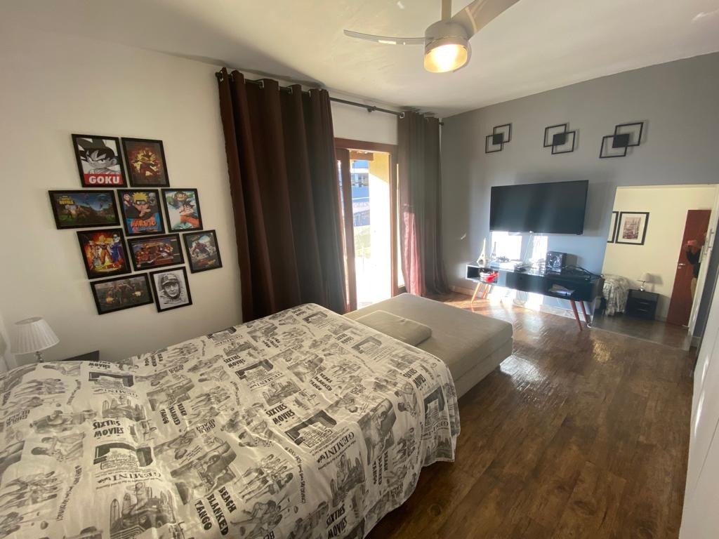 Casa à venda com 4 quartos, 200m² - Foto 24