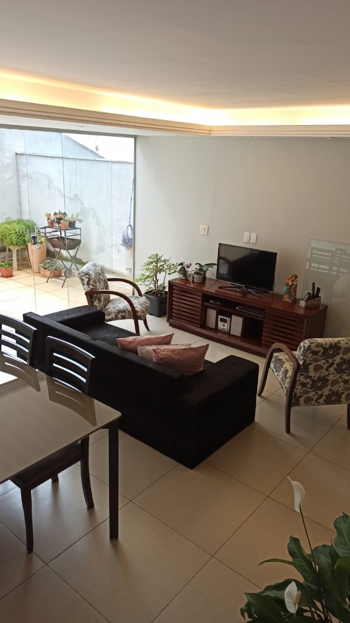 Apartamento à venda com 3 quartos, 165m² - Foto 2