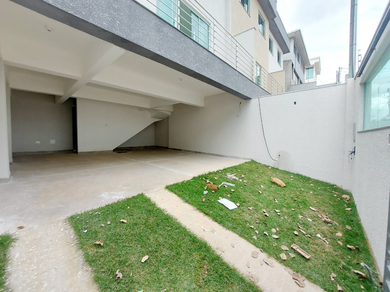 Casa à venda com 3 quartos, 190m² - Foto 1