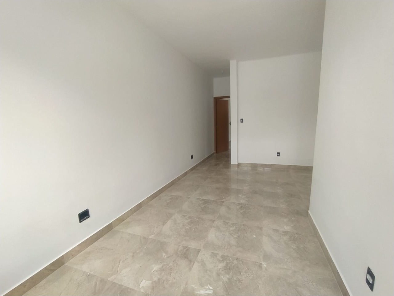 Casa à venda com 3 quartos, 60m² - Foto 6