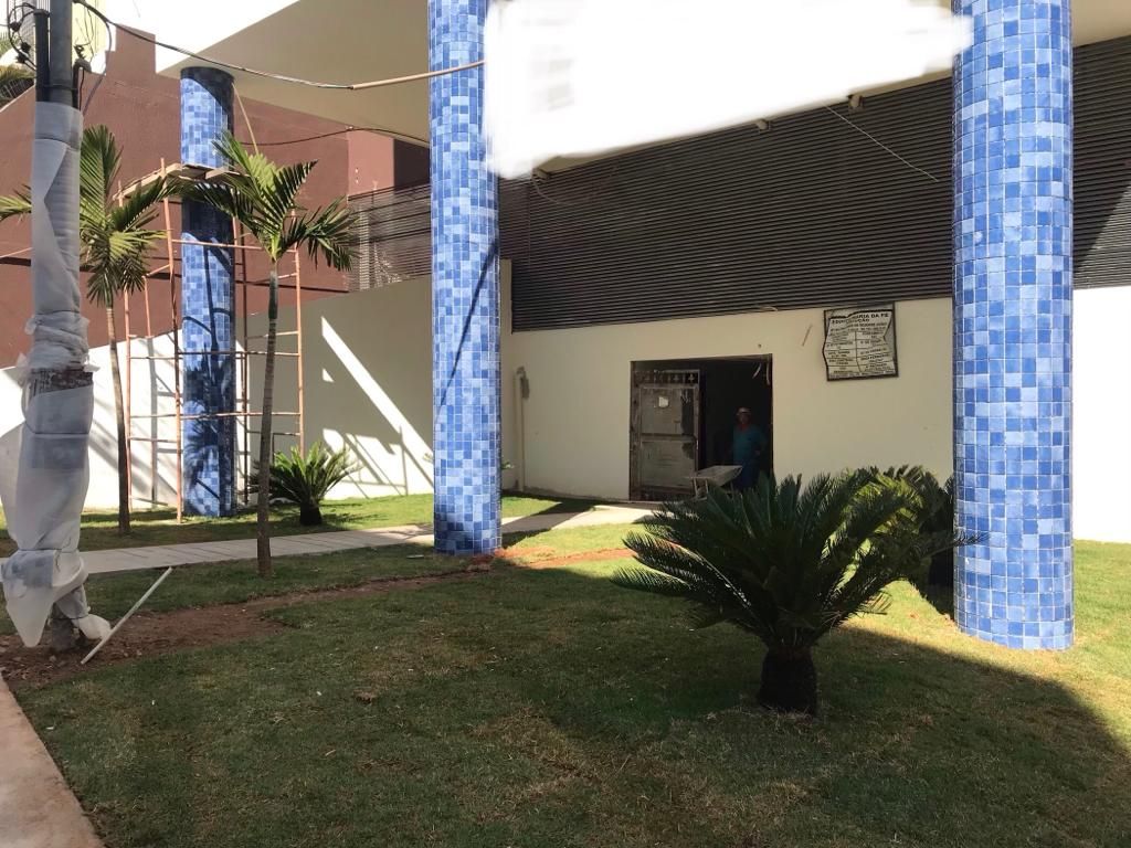 Apartamento à venda com 3 quartos, 77m² - Foto 2