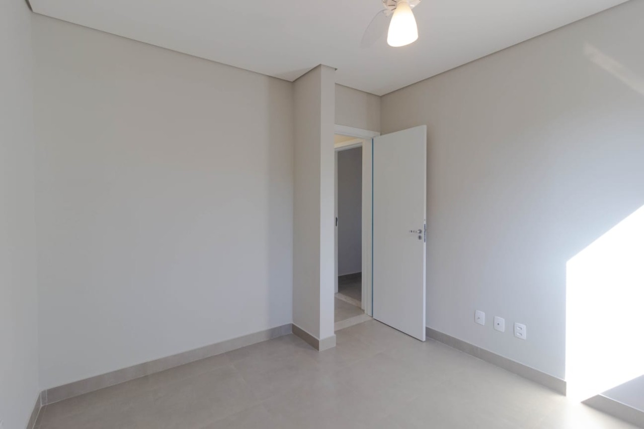 Apartamento à venda com 2 quartos, 70m² - Foto 17