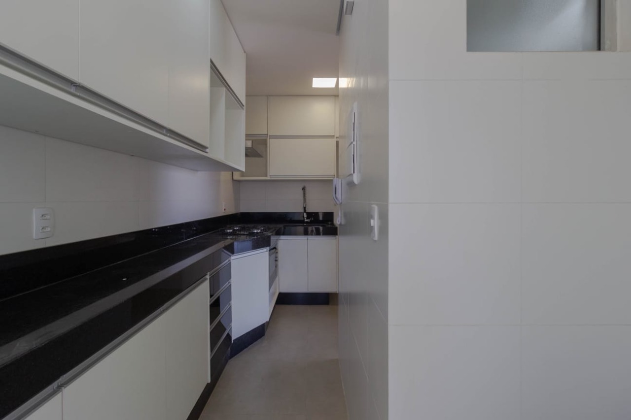 Apartamento à venda com 2 quartos, 70m² - Foto 13