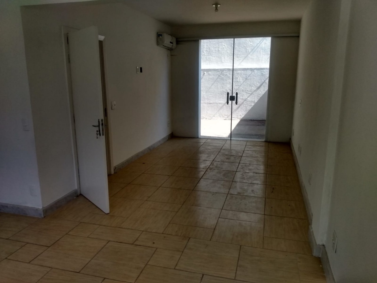 Apartamento à venda com 4 quartos, 260m² - Foto 4