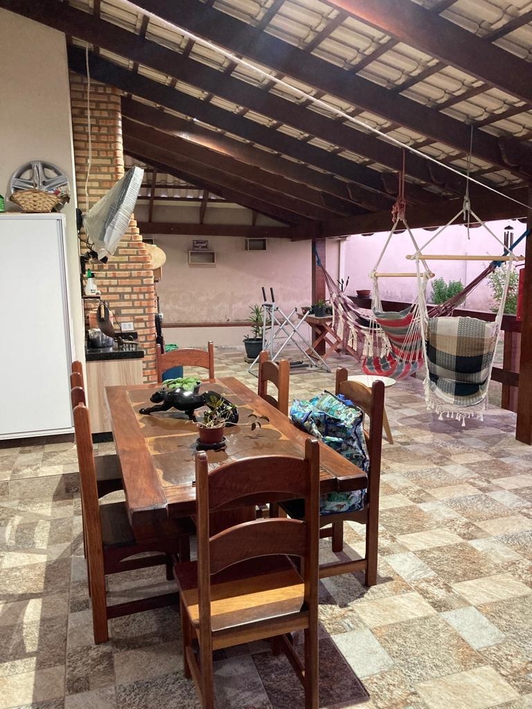 Casa à venda com 3 quartos, 360m² - Foto 8