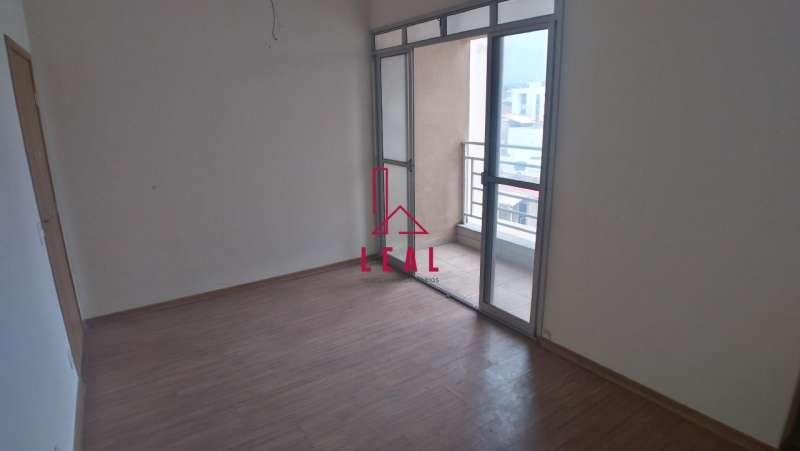 Apartamento à venda com 3 quartos, 65m² - Foto 1