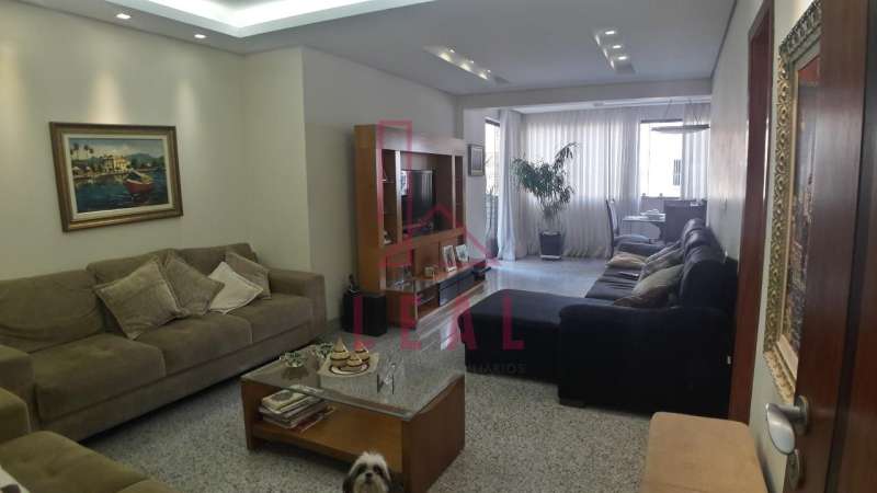 Apartamento à venda com 4 quartos, 180m² - Foto 1