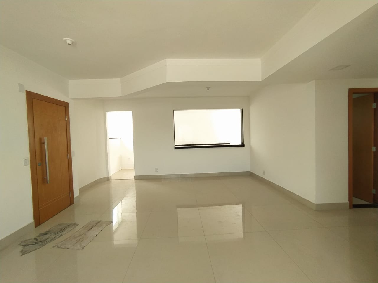 Apartamento à venda com 3 quartos, 100m² - Foto 1