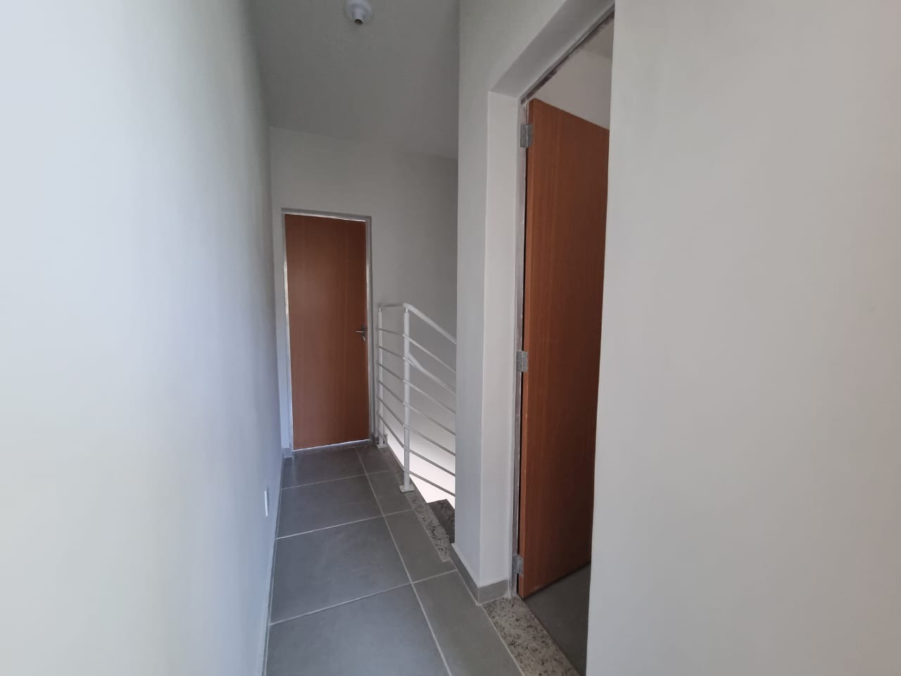 Casa à venda com 2 quartos, 60m² - Foto 11