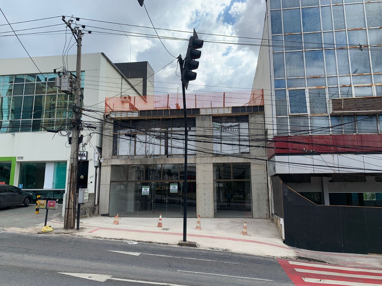 Prédio Inteiro para alugar, 330m² - Foto 2