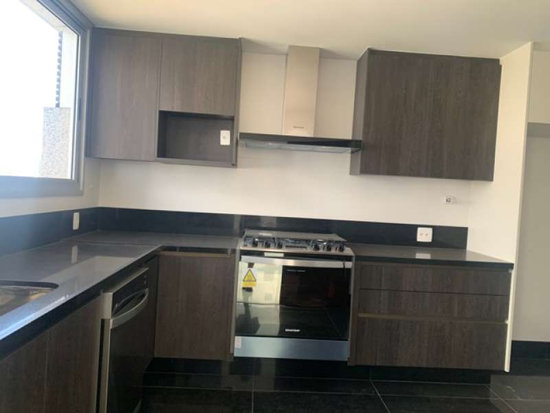 Apartamento à venda com 4 quartos, 208m² - Foto 4