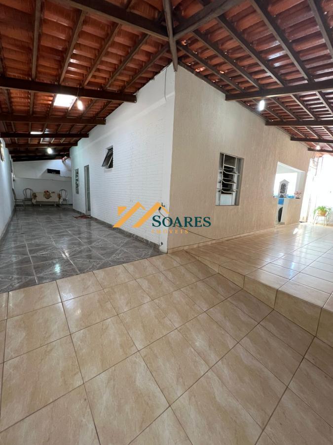 Casa à venda com 3 quartos, 360m² - Foto 2