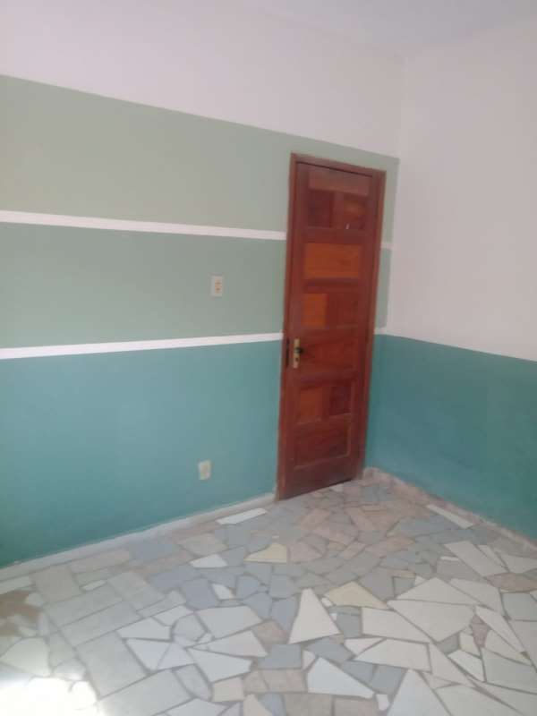 Casa à venda com 2 quartos, 220m² - Foto 2