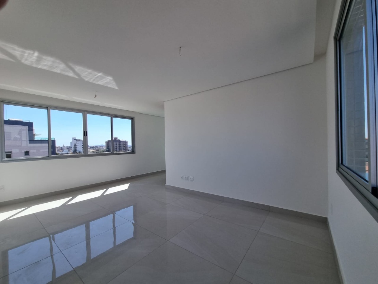 Apartamento à venda com 3 quartos, 105m² - Foto 11