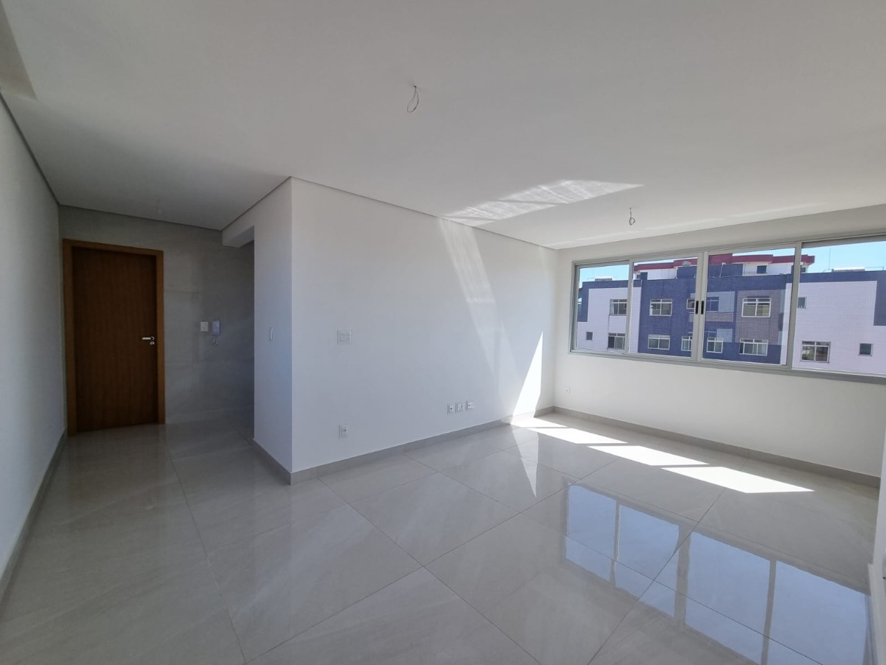 Apartamento à venda com 3 quartos, 105m² - Foto 4