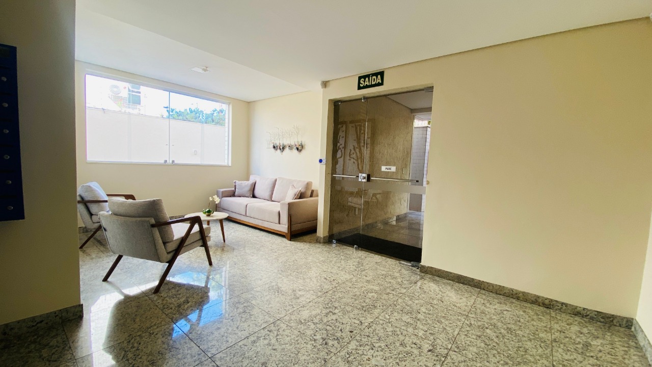 Apartamento à venda com 3 quartos, 115m² - Foto 2