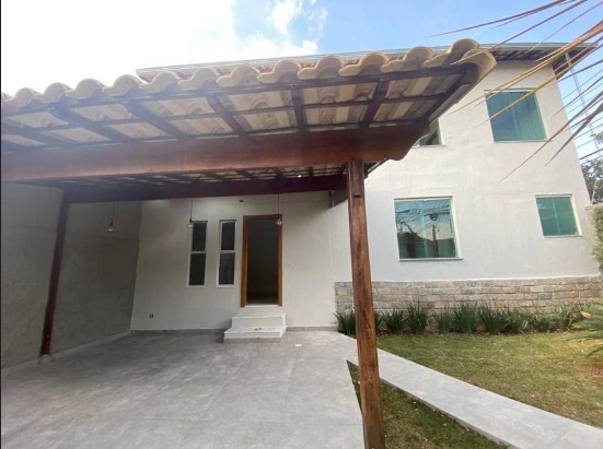 Casa à venda com 5 quartos, 208m² - Foto 2