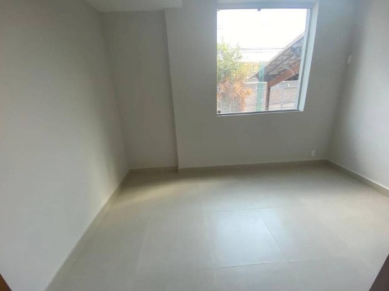 Casa à venda com 5 quartos, 208m² - Foto 5