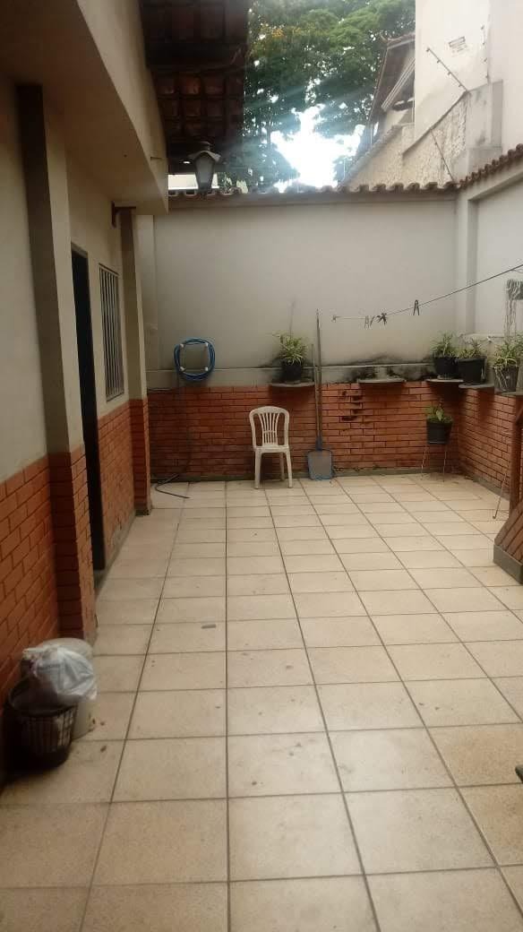 Casa à venda com 5 quartos, 322m² - Foto 21