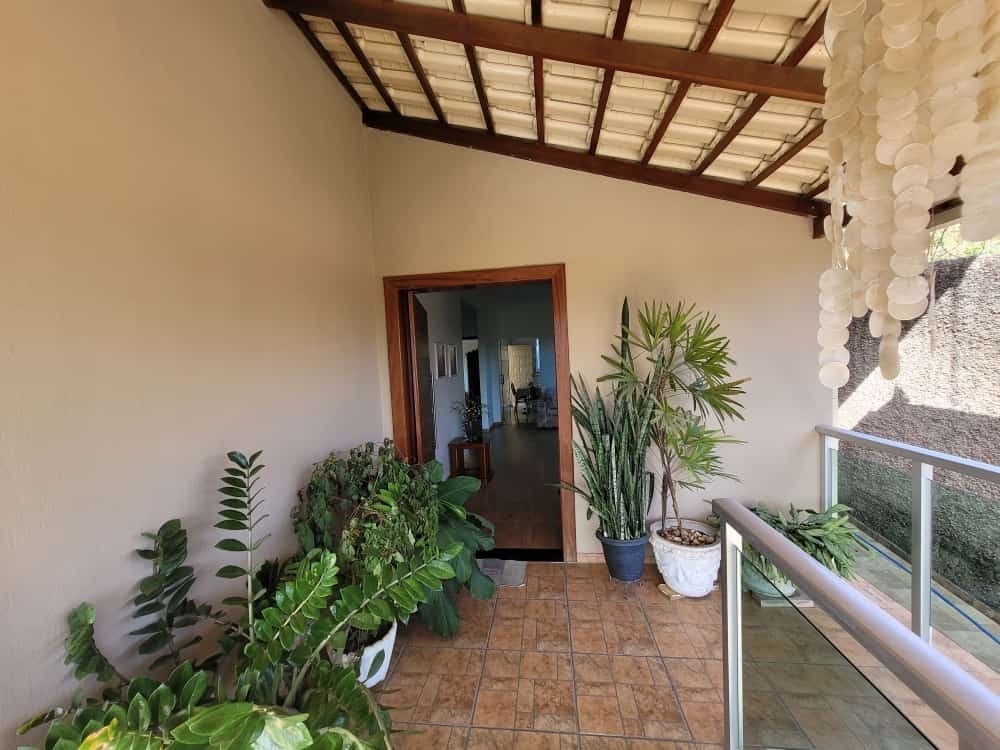 Casa à venda com 2 quartos, 120m² - Foto 4