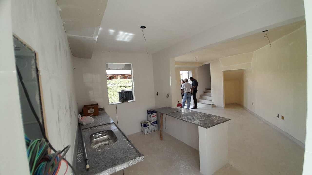 Casa à venda com 2 quartos, 100m² - Foto 14