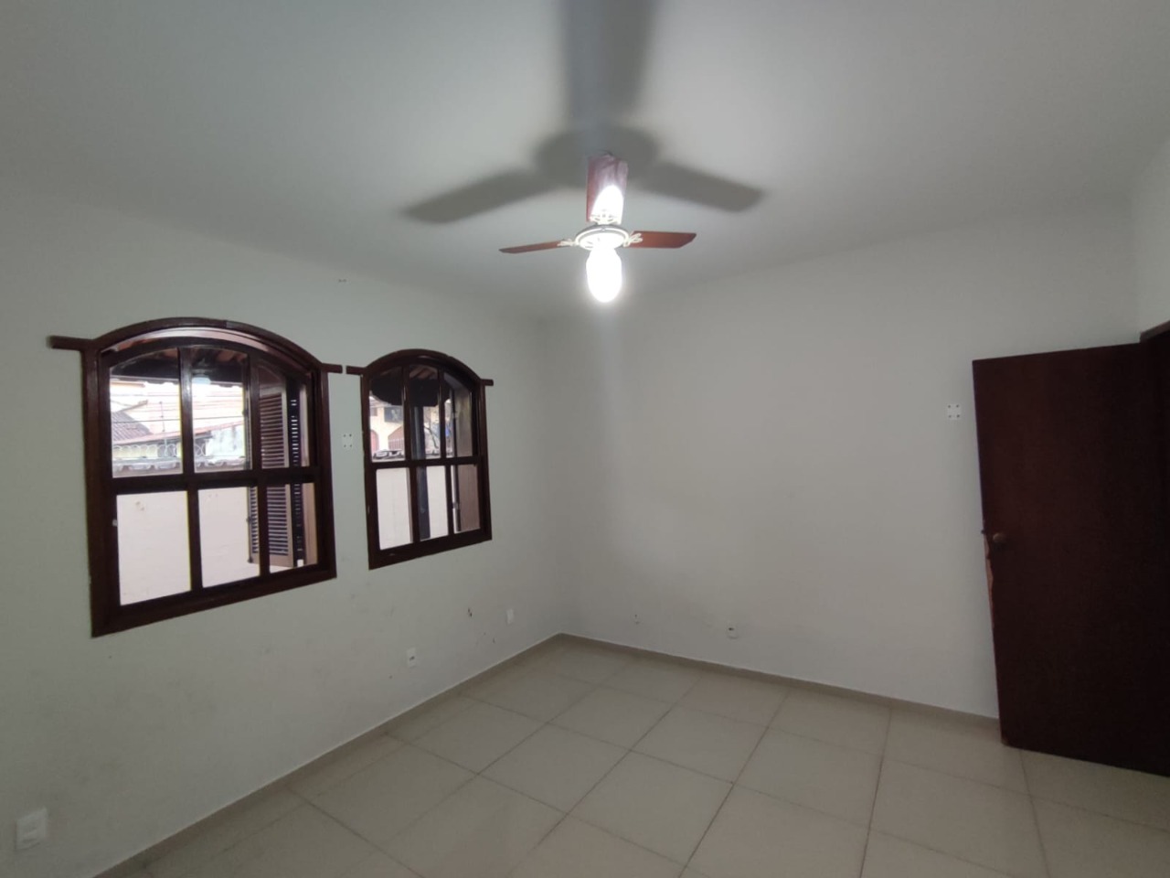 Casa à venda com 3 quartos, 160m² - Foto 6