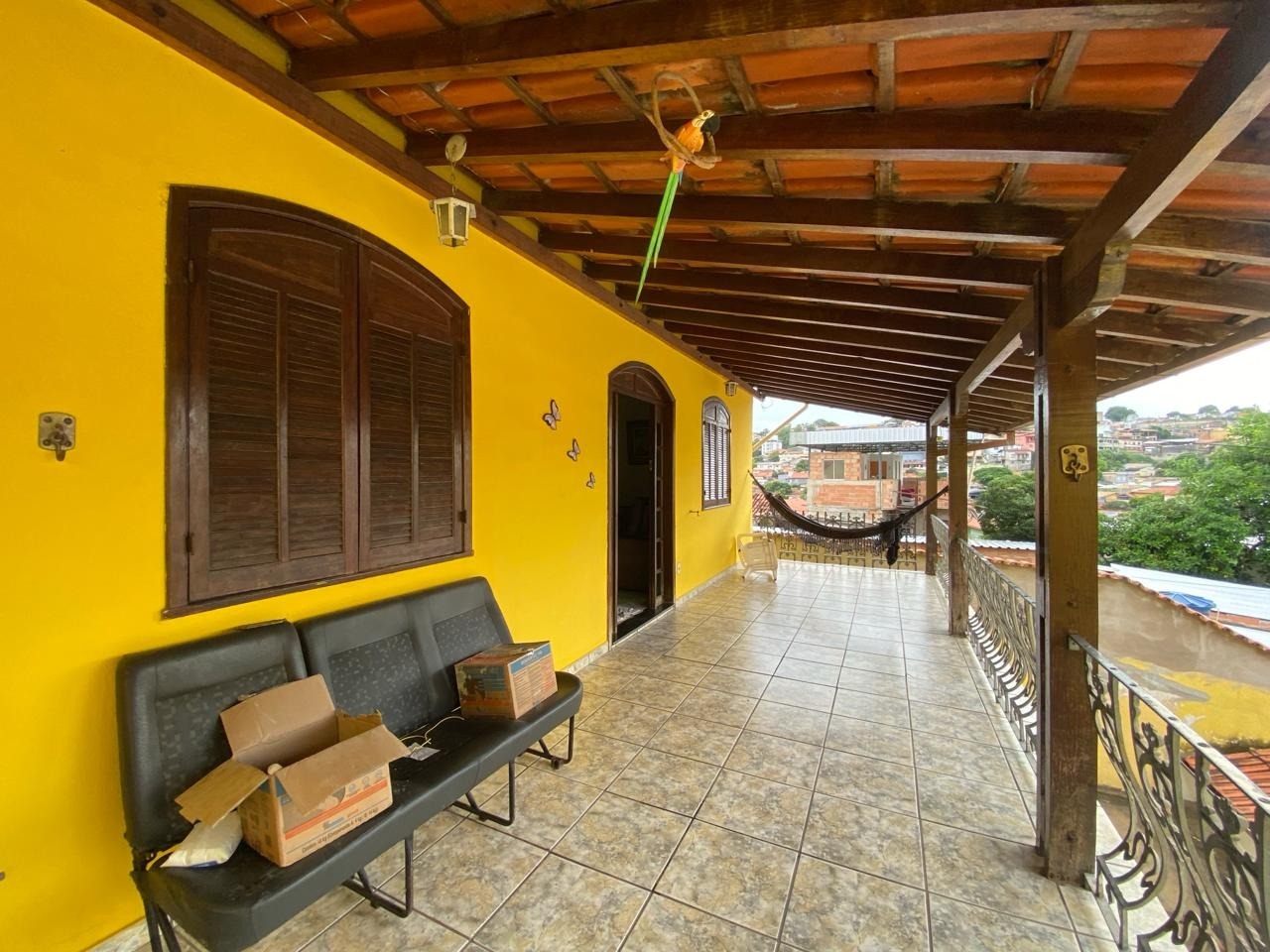 Casa à venda com 4 quartos, 388m² - Foto 1