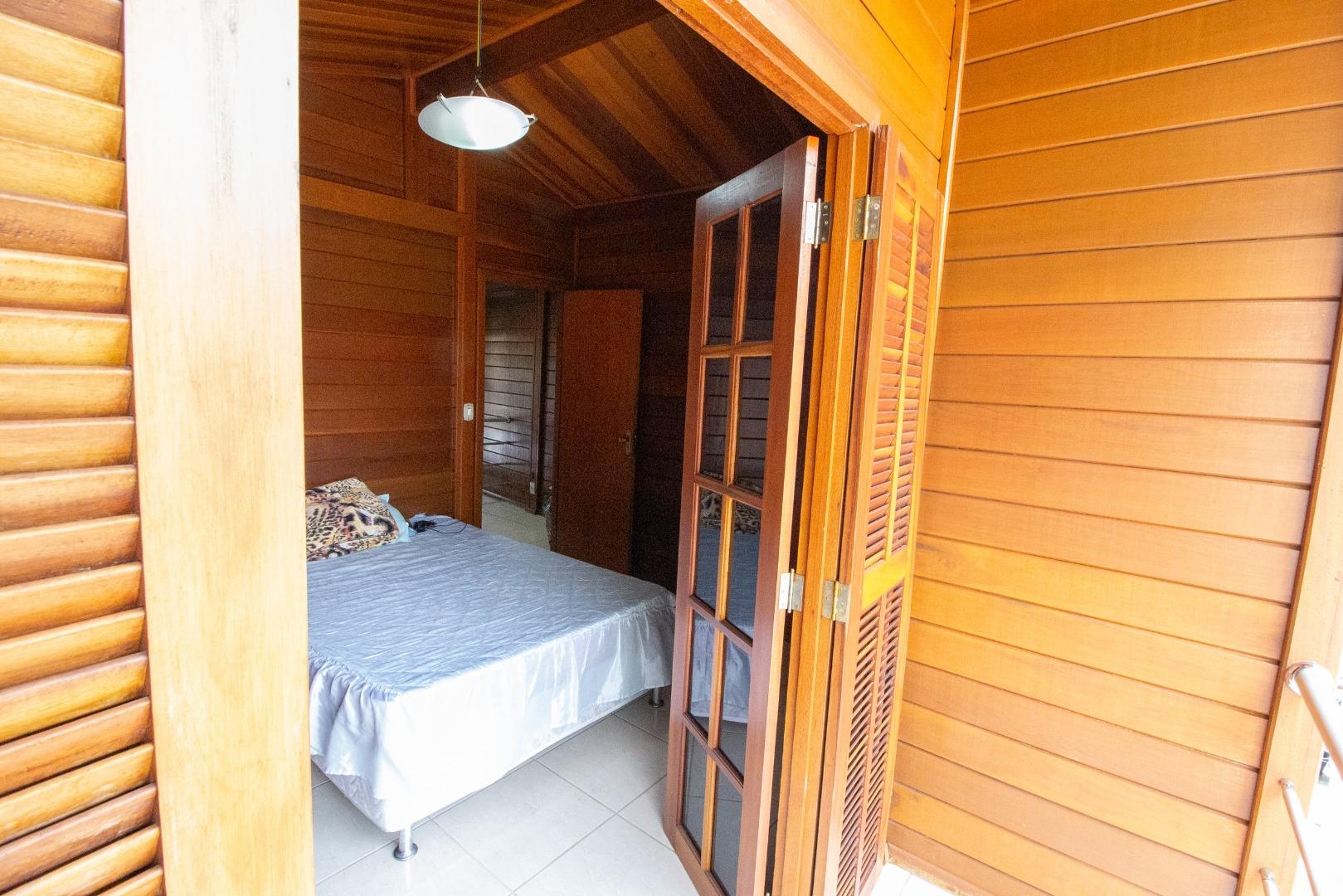 Casa de Condomínio à venda com 3 quartos, 360m² - Foto 4