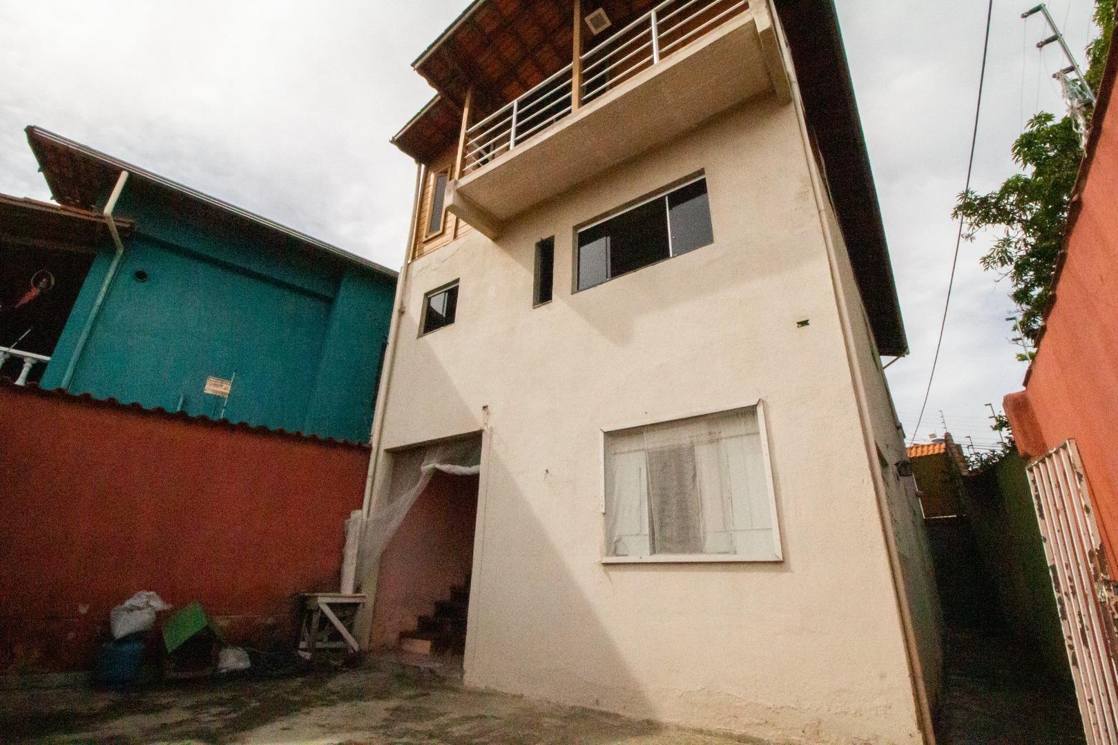 Casa de Condomínio à venda com 3 quartos, 360m² - Foto 2