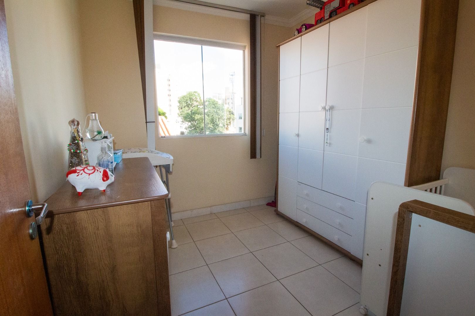 Casa à venda com 3 quartos, 480m² - Foto 4