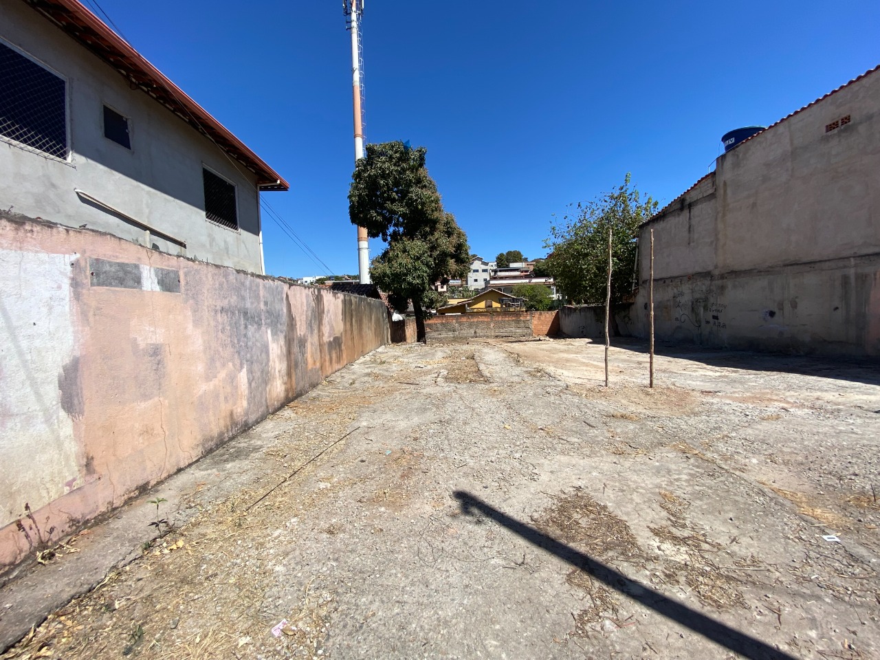 Terreno à venda, 360m² - Foto 1