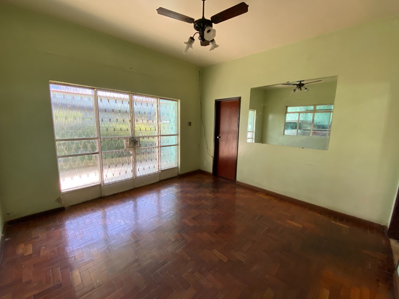 Casa à venda com 3 quartos, 210m² - Foto 8