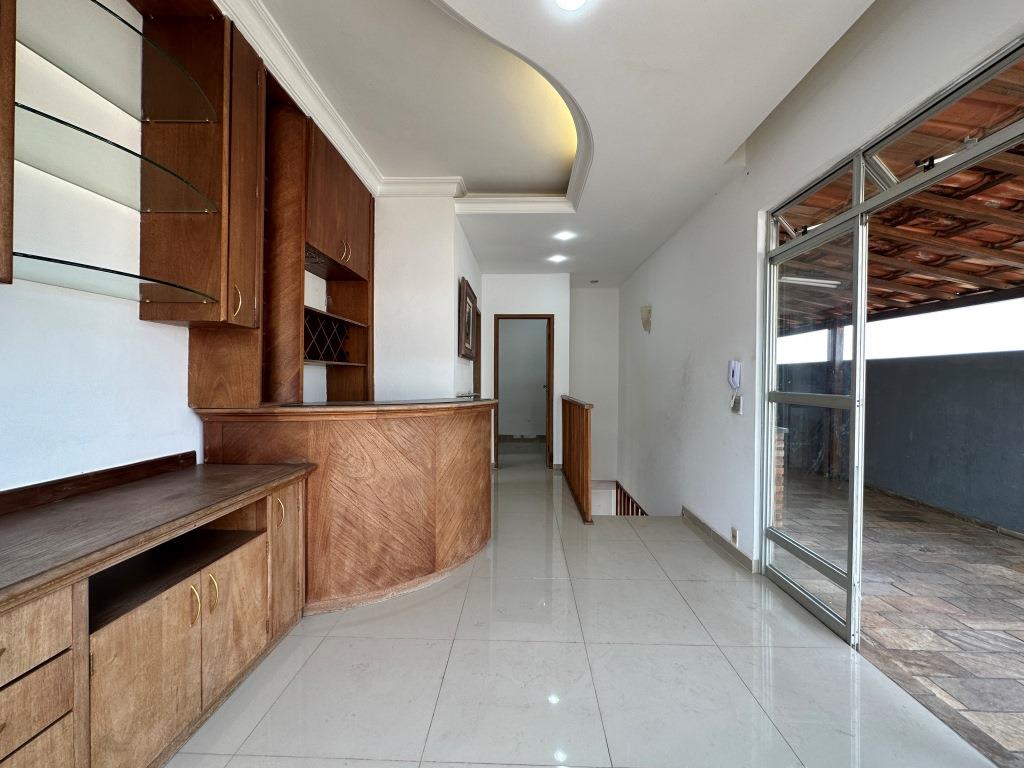 Apartamento à venda com 4 quartos, 151m² - Foto 12