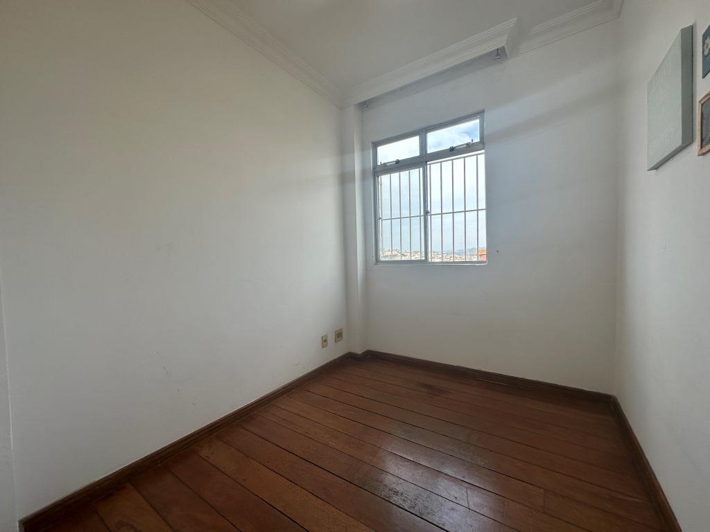 Apartamento à venda com 4 quartos, 151m² - Foto 7