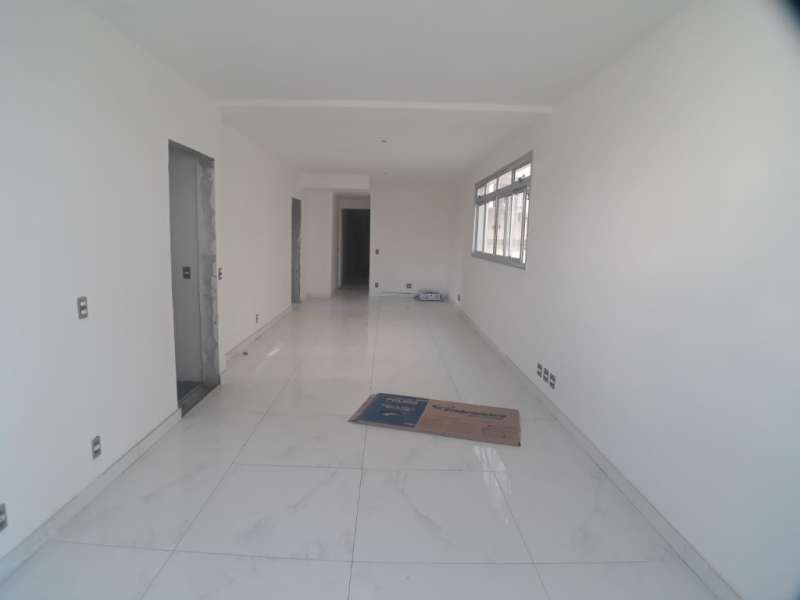 Apartamento à venda com 4 quartos, 133m² - Foto 1