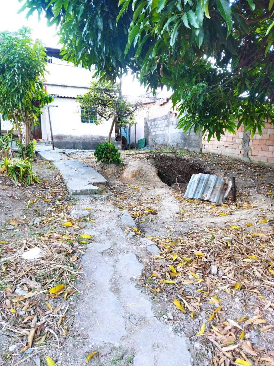 Casa à venda com 1 quarto, 40m² - Foto 1