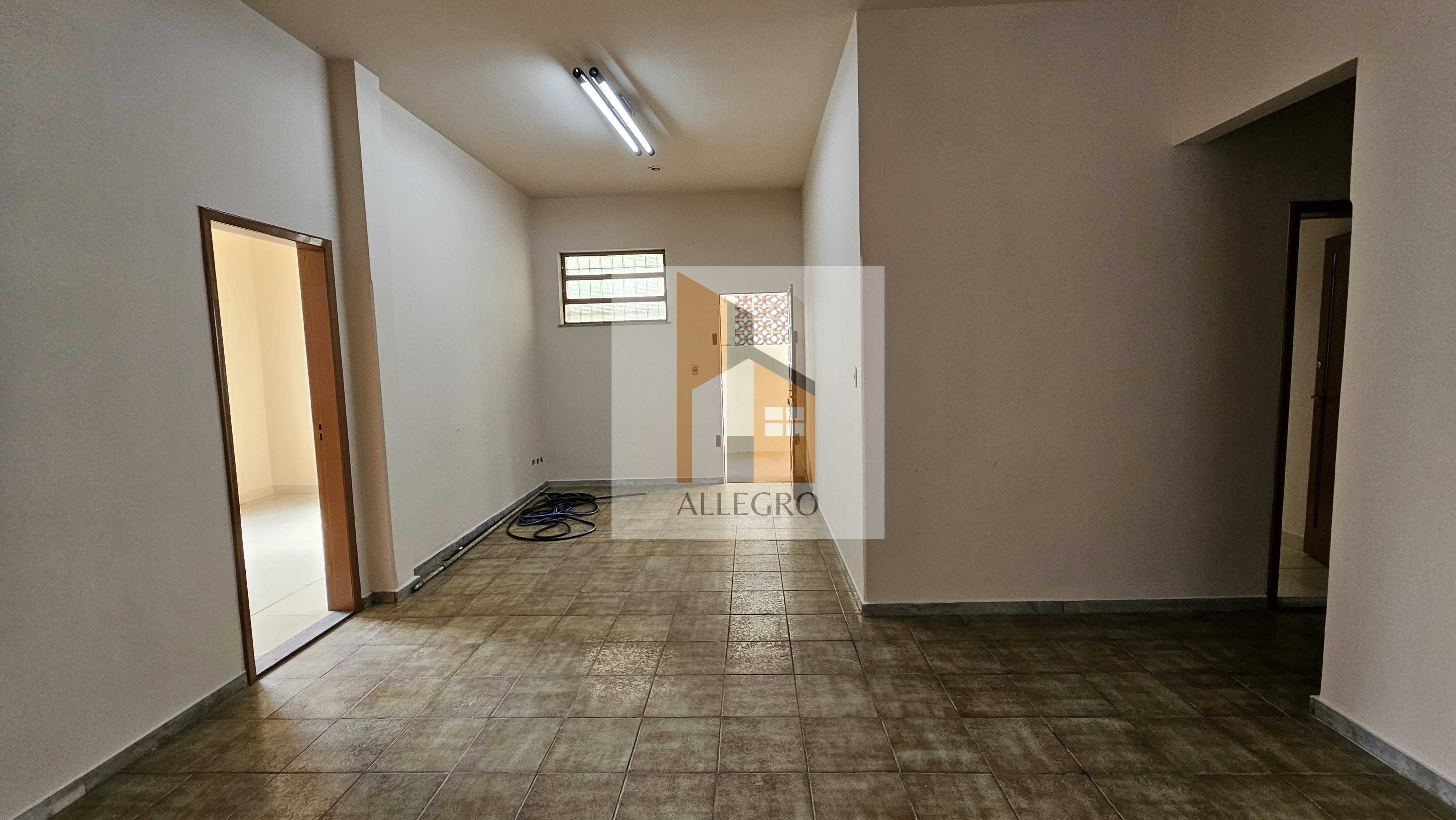 Casa à venda com 5 quartos, 190m² - Foto 3