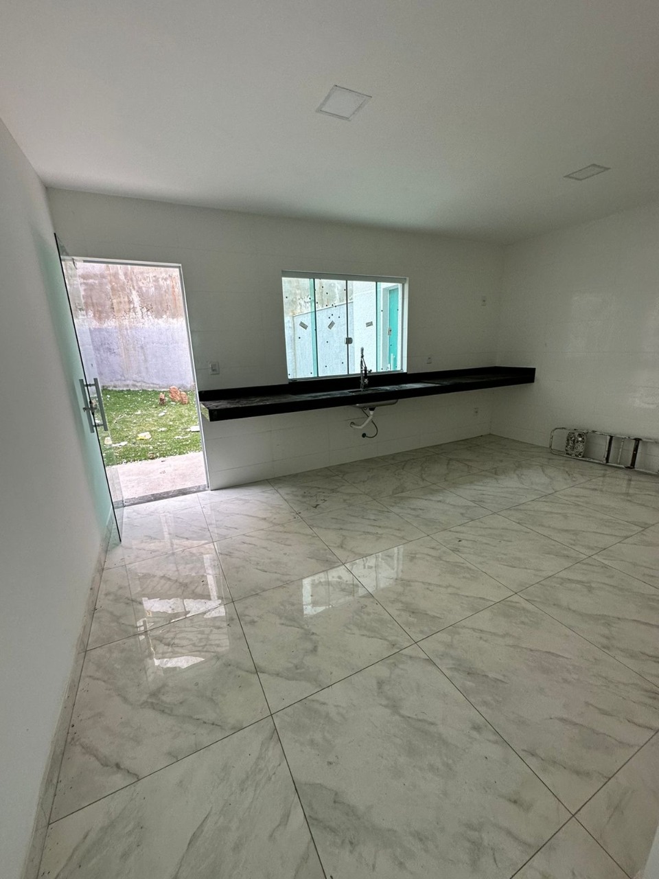 Casa à venda com 3 quartos, 220m² - Foto 14