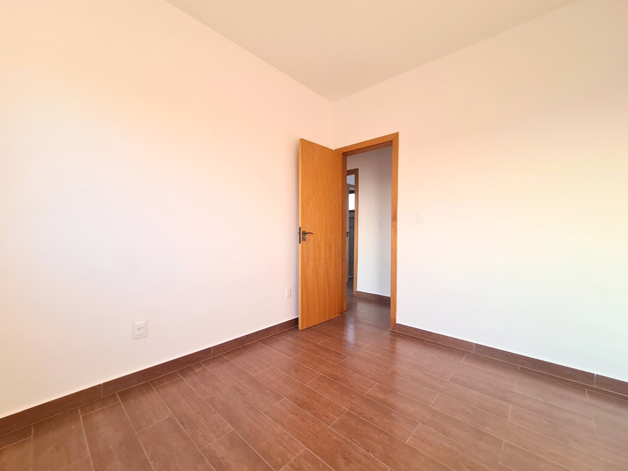 Casa à venda com 3 quartos, 98m² - Foto 10