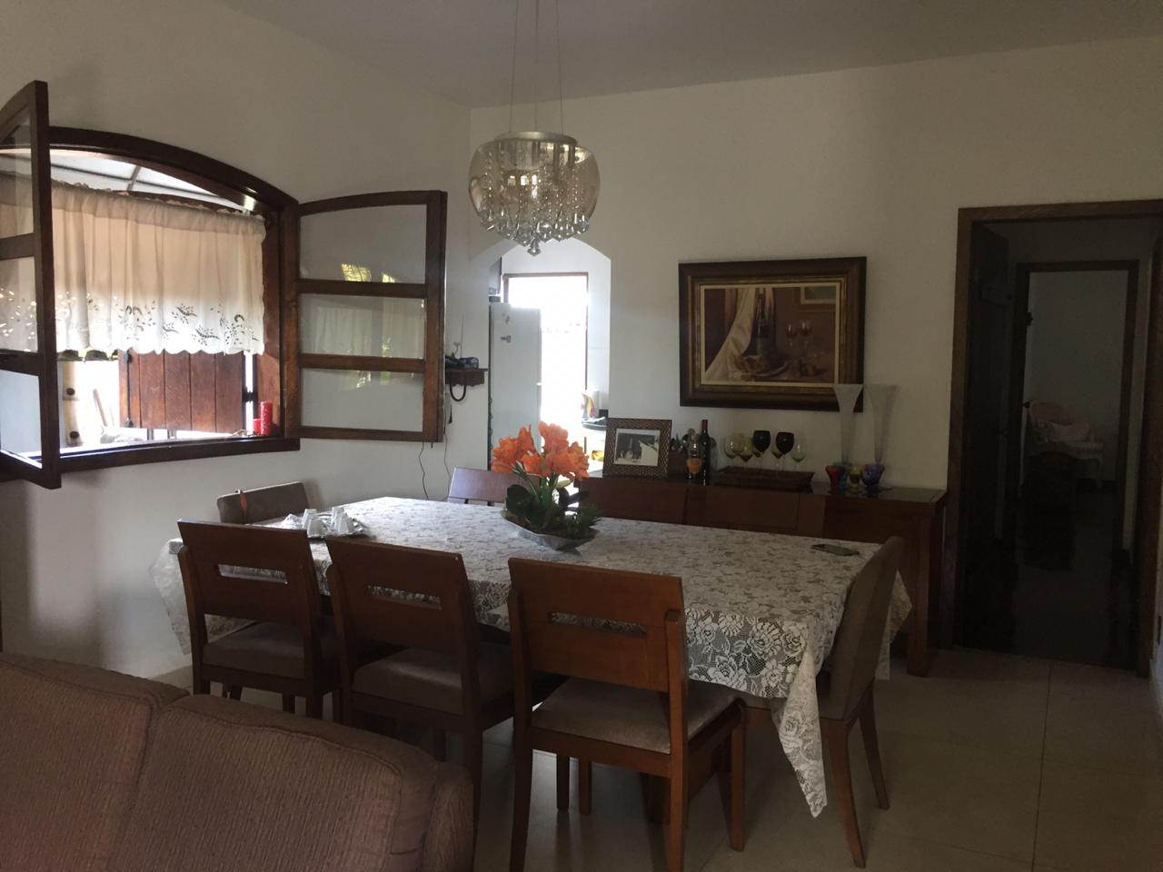 Casa à venda com 4 quartos, 110m² - Foto 2