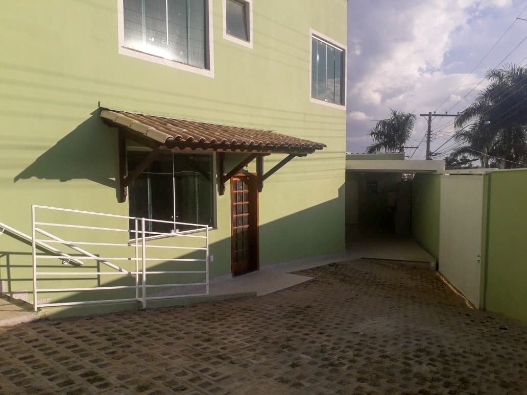 Casa à venda com 3 quartos, 97m² - Foto 4