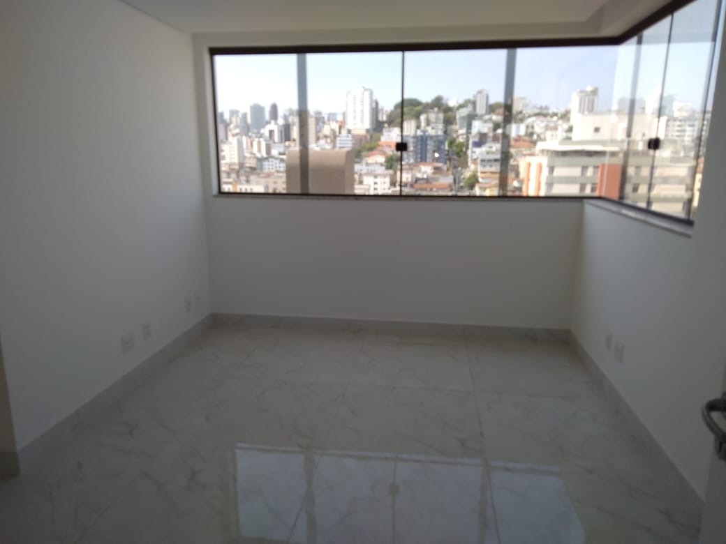 Apartamento à venda com 3 quartos, 85m² - Foto 1