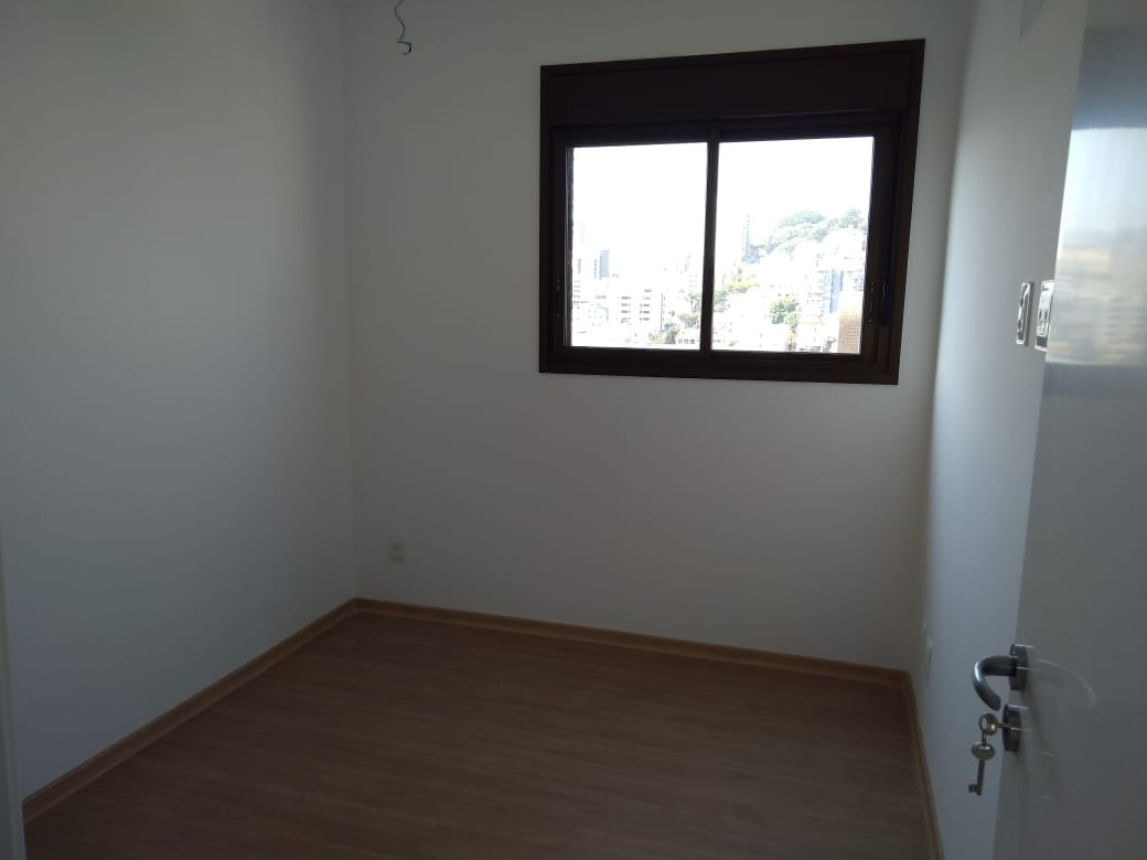 Apartamento à venda com 3 quartos, 85m² - Foto 11